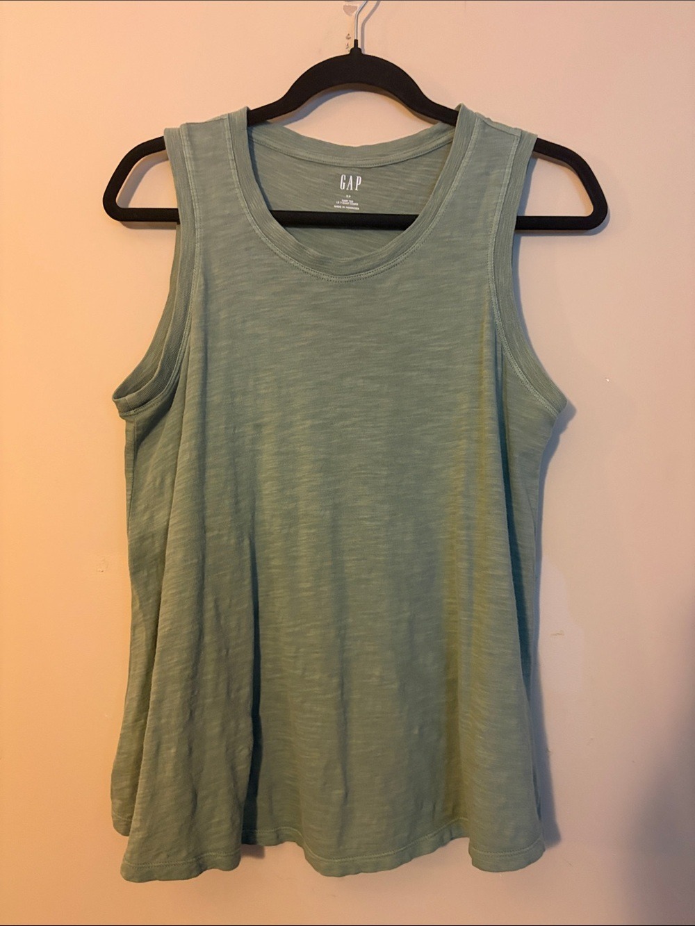 GAP Lightweight Sage Green Scoop Neck Tank